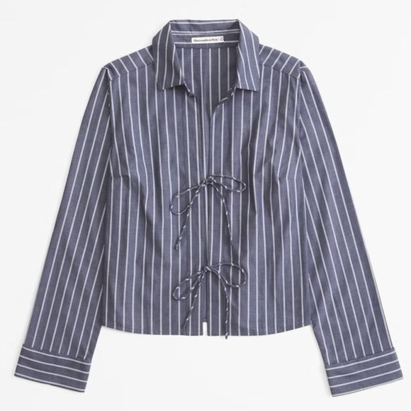 Abercrombie & Fitch Tops - NWT Abercrombie & Fitch Poplin Tie Front Shirt Blouse - L